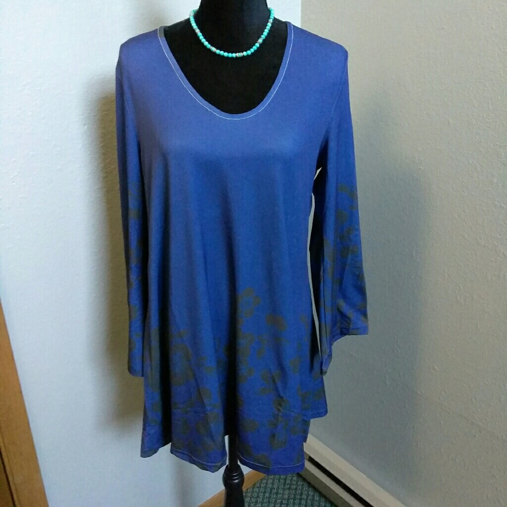 Blue and Black Floral Tunic - Picture 4 of 8